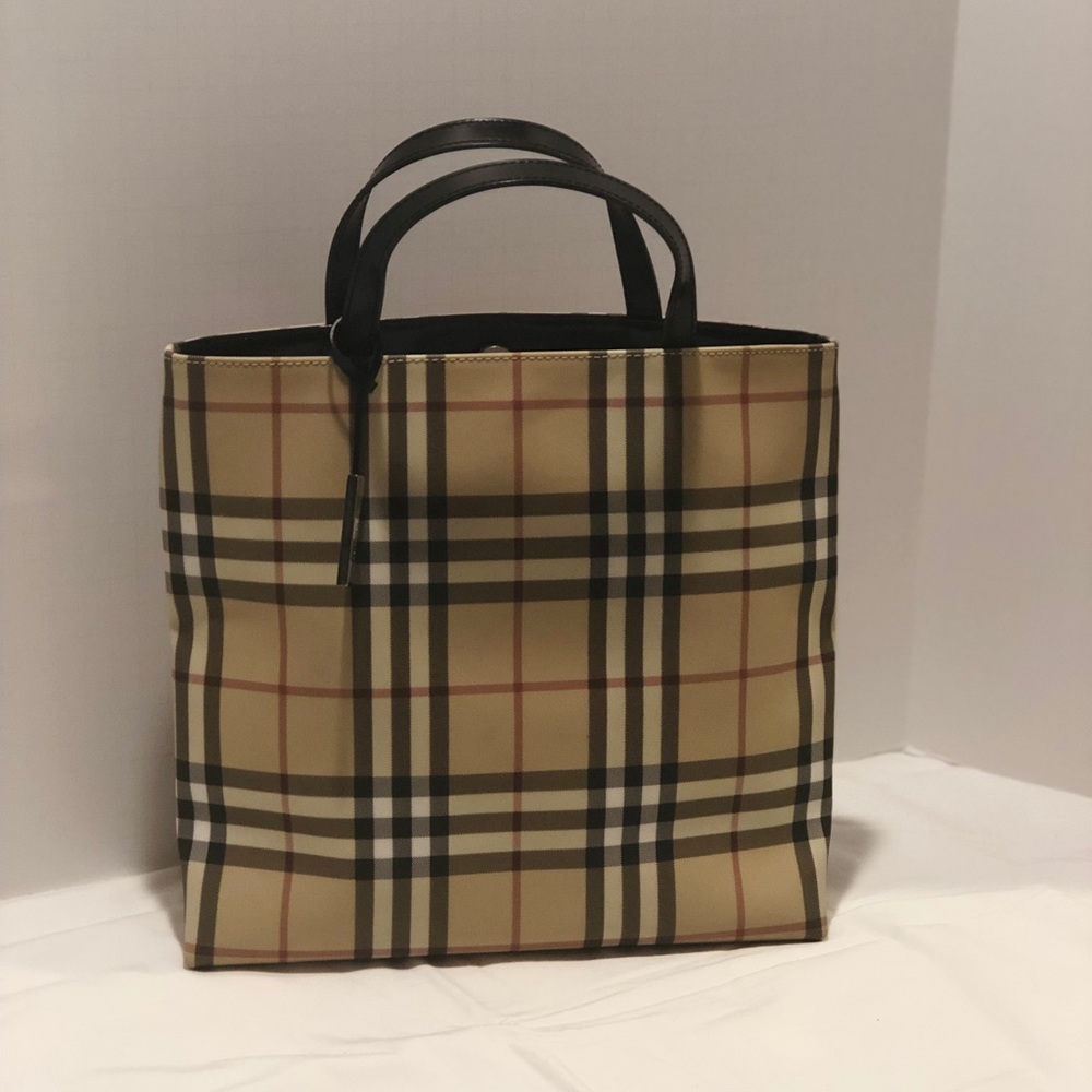 EUC Vintage Burberry nova check tote